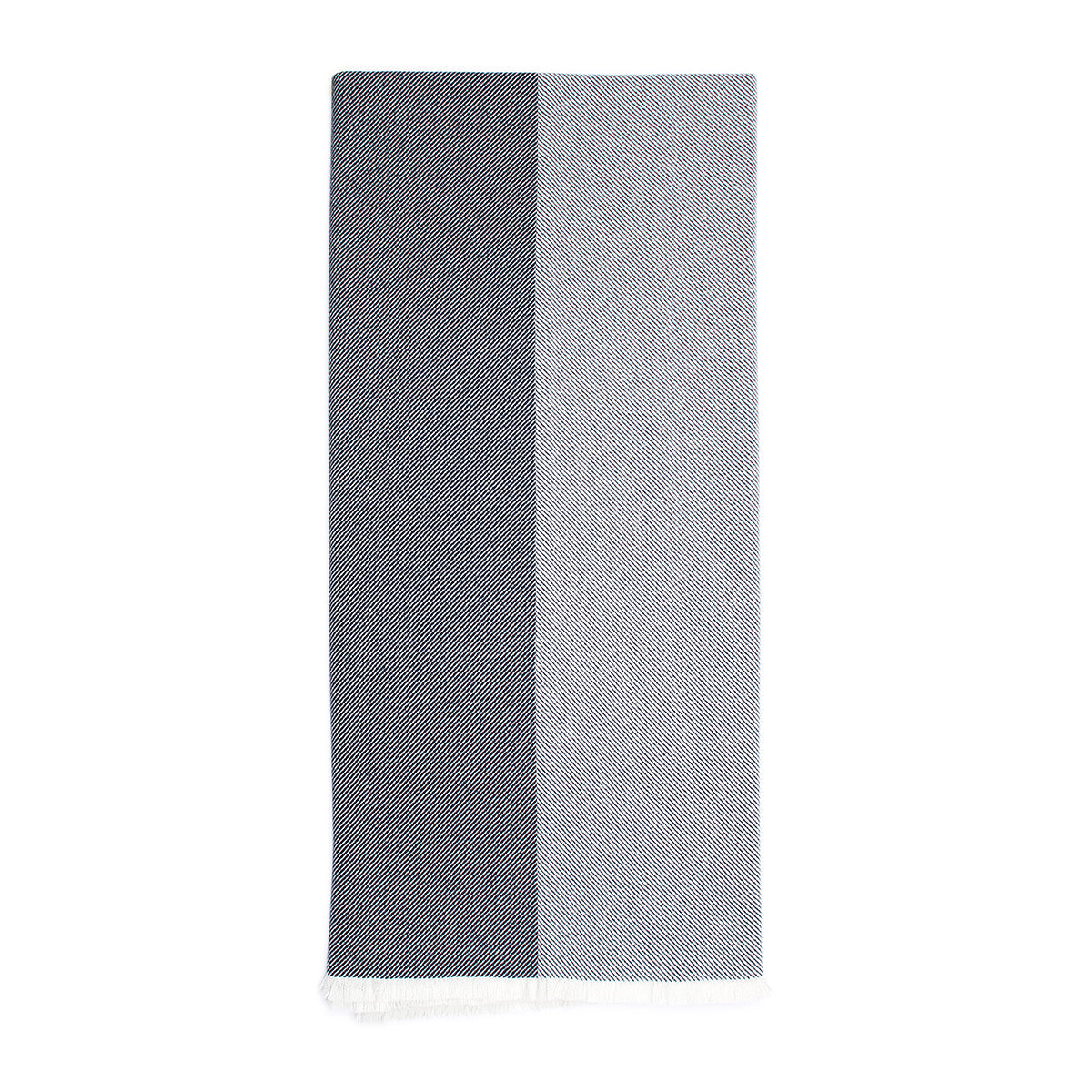 PL216LA03_DIAGONAL_B22_01
